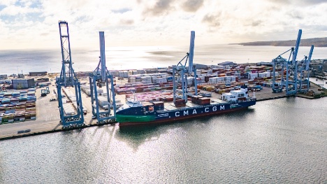 Containerrederi sejler på ny rute mellem Aarhus og Baltikum